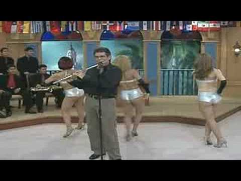 Maestro Rene Lorente y Tres Lindas Cubanas