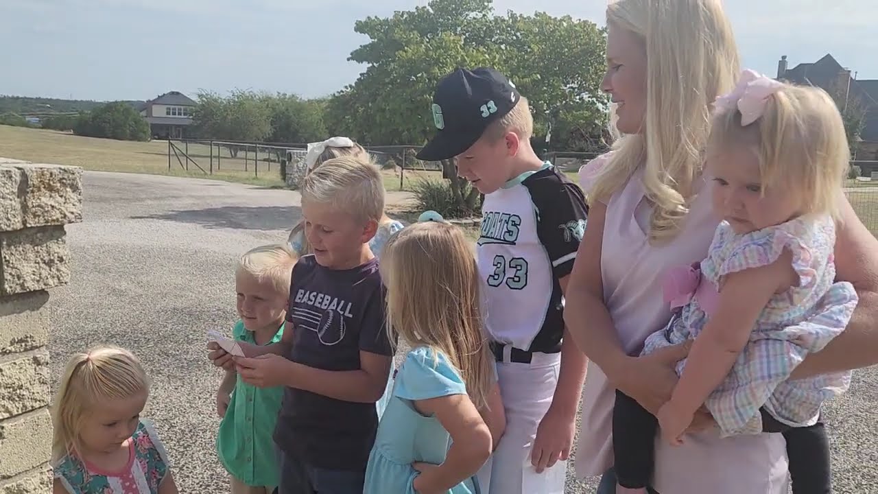 Мы хранили секрет — мы ждем ребенка. Посмотрите, как наши дети искали эту информацию, чтобы узнать.