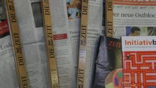 Relaxing Soft Old Newspaper Page Turning - No Talking | White Noise for Sleep, Studying, Relaxation screenshot 1