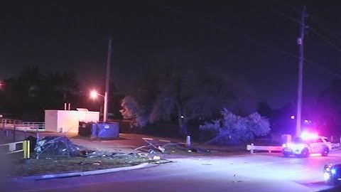 1 dead, 1 hospitalized after crash in Davie under investigation