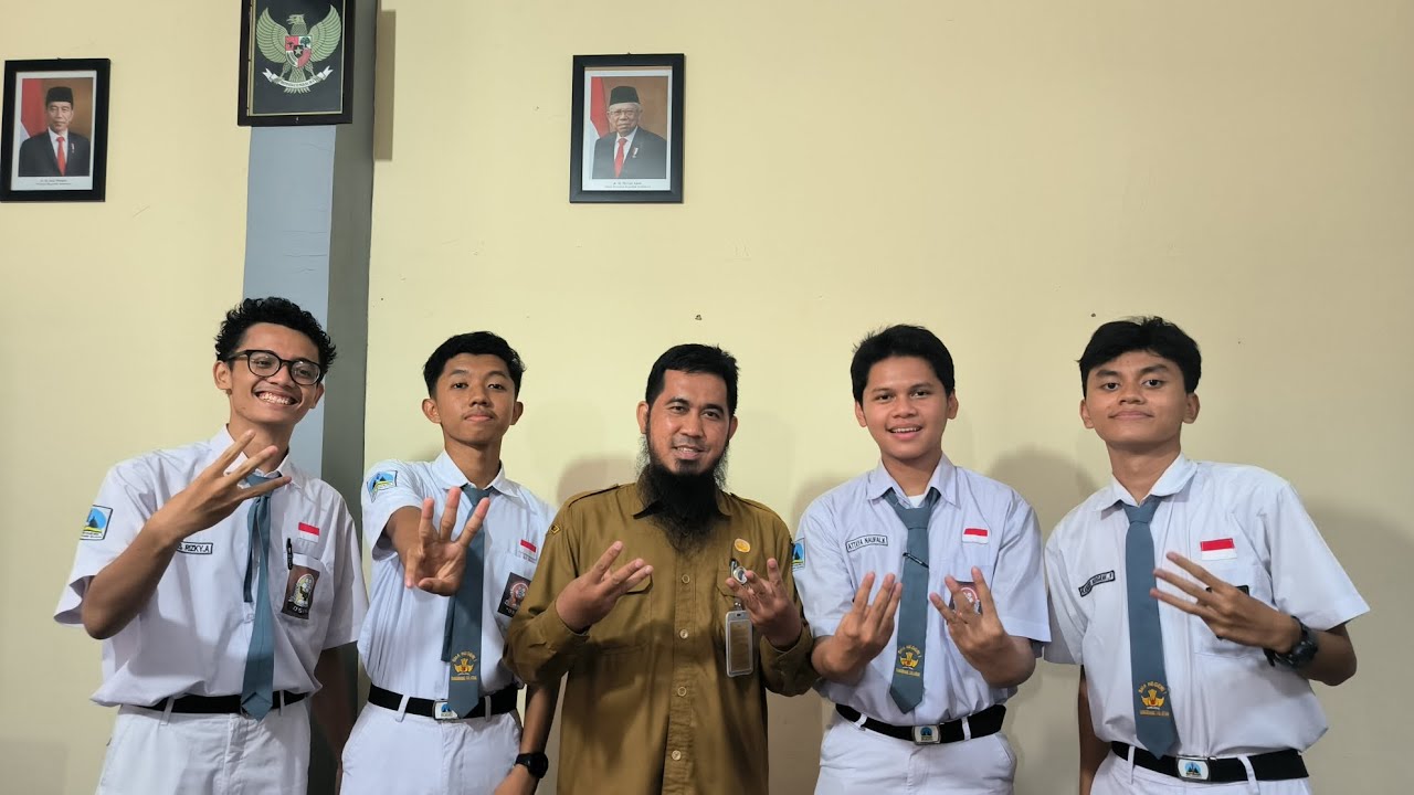 Project informatika kelompok 3 XI-8 - YouTube