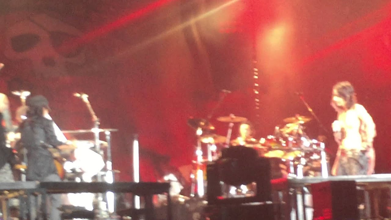 L'Arc〜en〜Ciel 15thCD VAMPSLIVE2010 BEAST