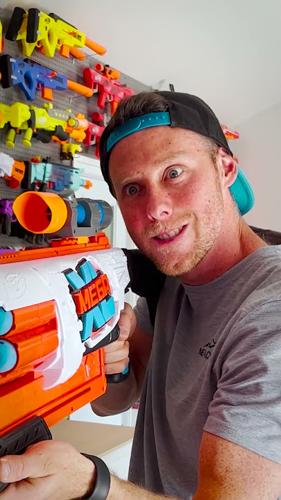 NERF WAR! Gun Upgrade Battle!