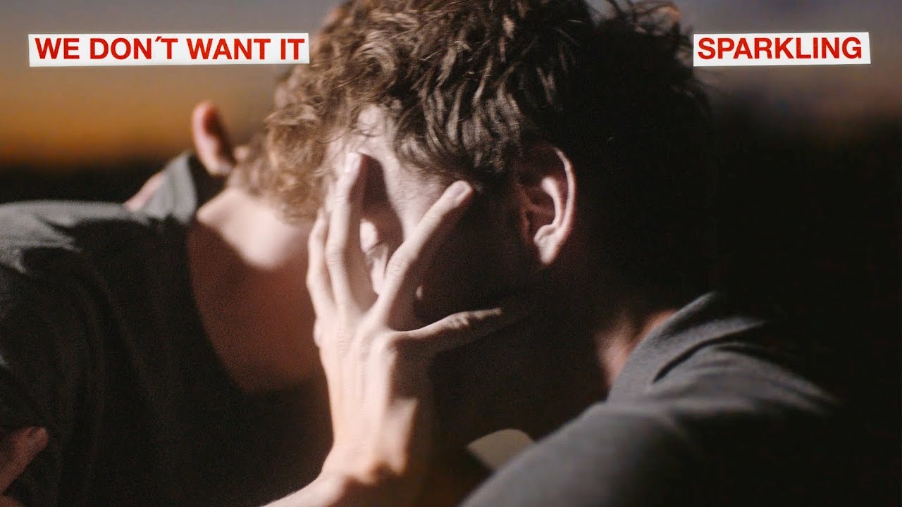 SPARKLING - We Don´t Want It auf YouTube ansehen SPARKLING - We Don´t Want It auf YouTube ansehen