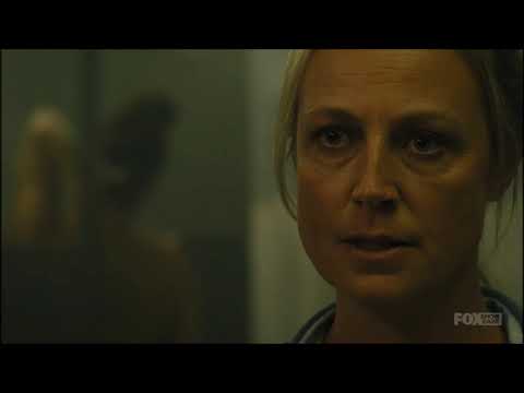 Wentworth - Season 8 Episode 11 - Sheila & Judy in the showers..