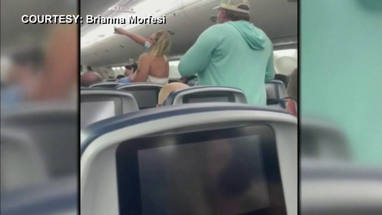 This Technicality Got Family With Infant Kicked Off Overbooked Delta Flight  