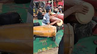 Download Lagu MASTER KENDANG VIRAL Keren Gendhingan Gamelan Uyon Uyon Cantik #shortsviral MP3