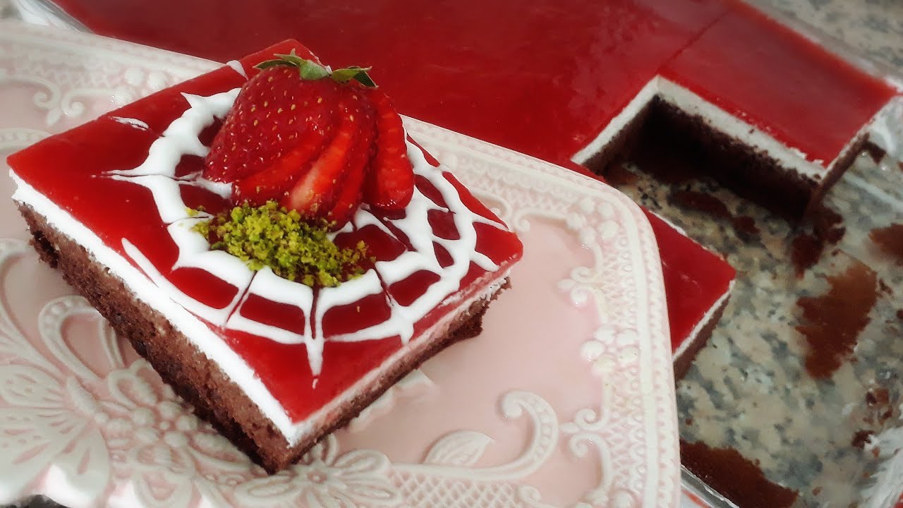 كيك على الطريقة التركية بصوص الفراولة 🍓🍓