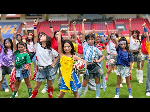 Will the Baby Warriors beat the heat in this intense stadium shoot? 😂 FOLLOW ME 😵‍💫