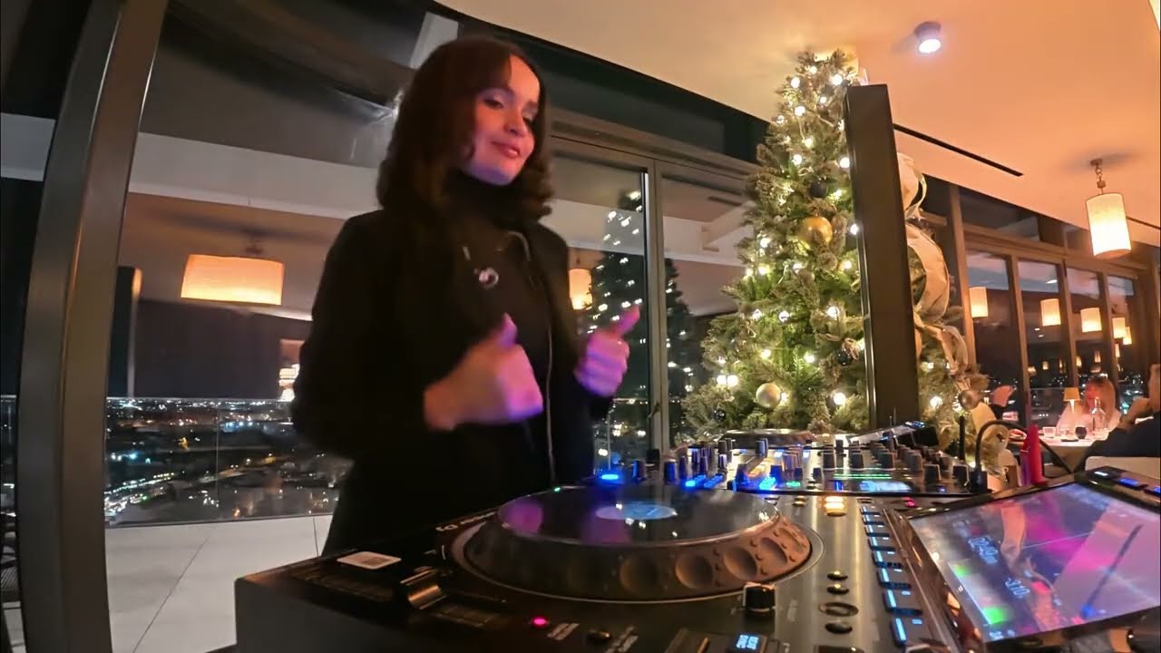 GOUE @ Radio Rooftop | Special Christmas | House Music mix | 1 hour live set