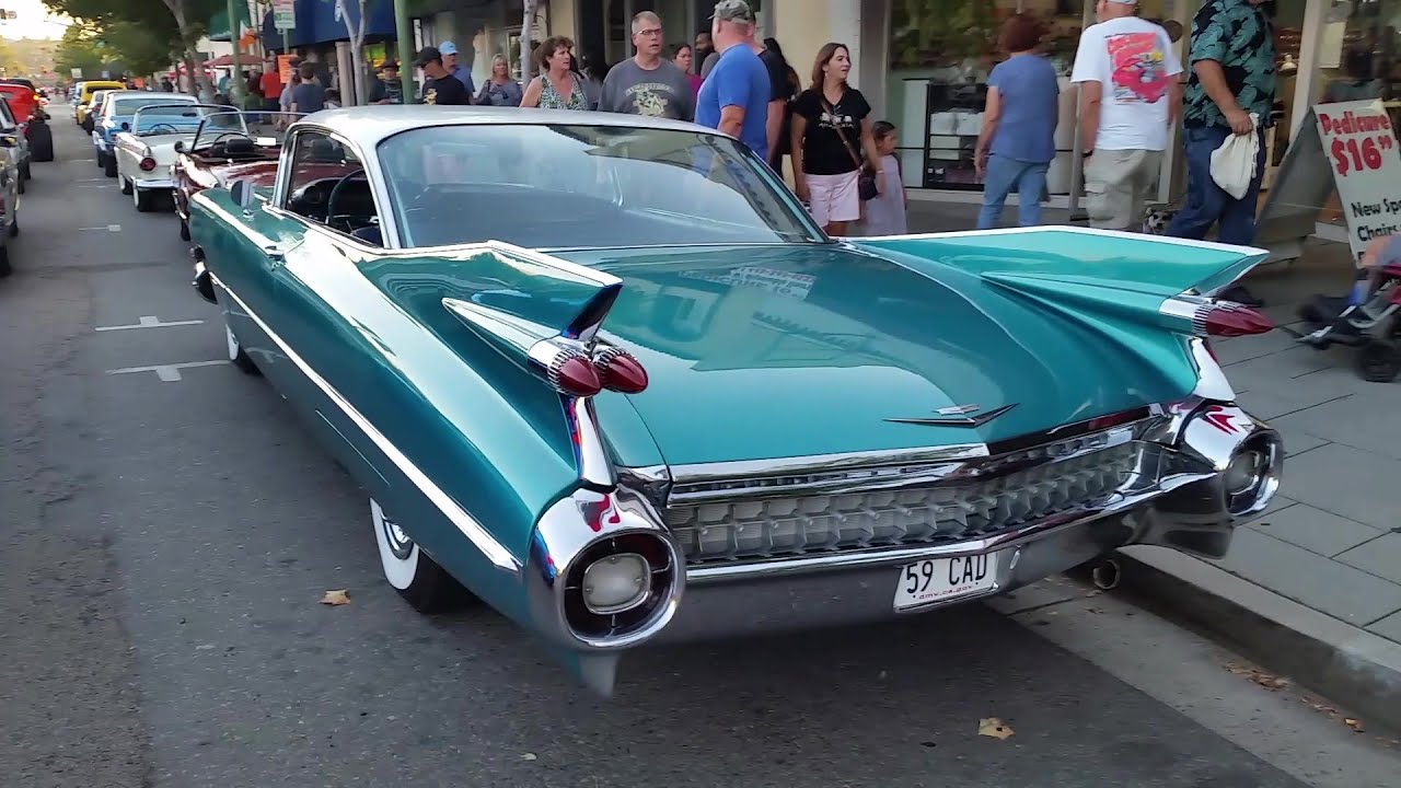 １９５９ ＣＡＤＩＬＬＡＣ 1959 Cadillac Brougham |