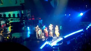 Rihanna-Rude Boy (live in Prague 7.12.2011)