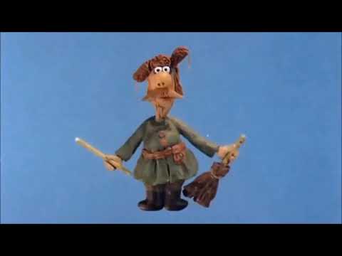 Слепое окучивание картошки.