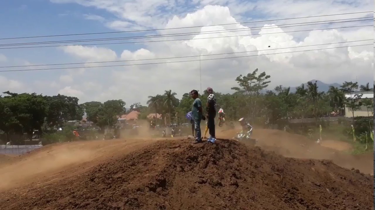 Video Grasstrack Paling Heboh