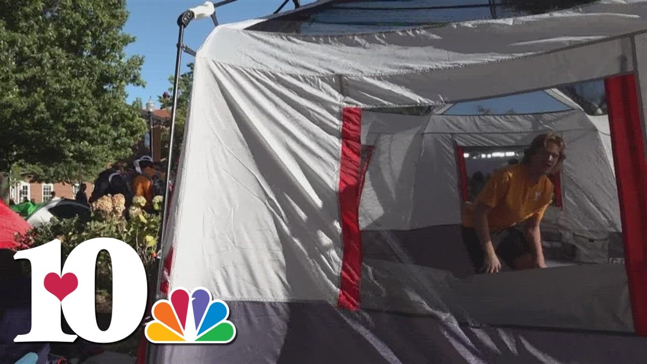 Vols fans camp out near College GameDay stage ahead of Alabama game