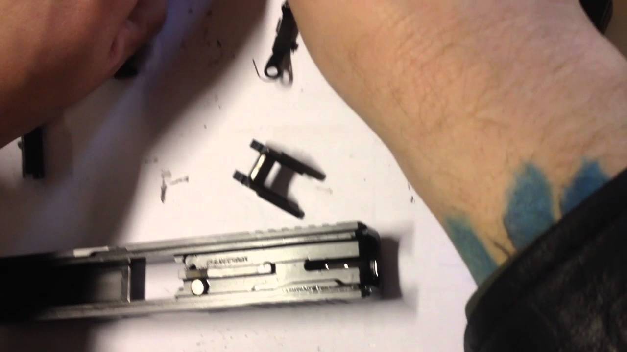 Démontage glock pièces percuteur carcasse culasse - YouTube