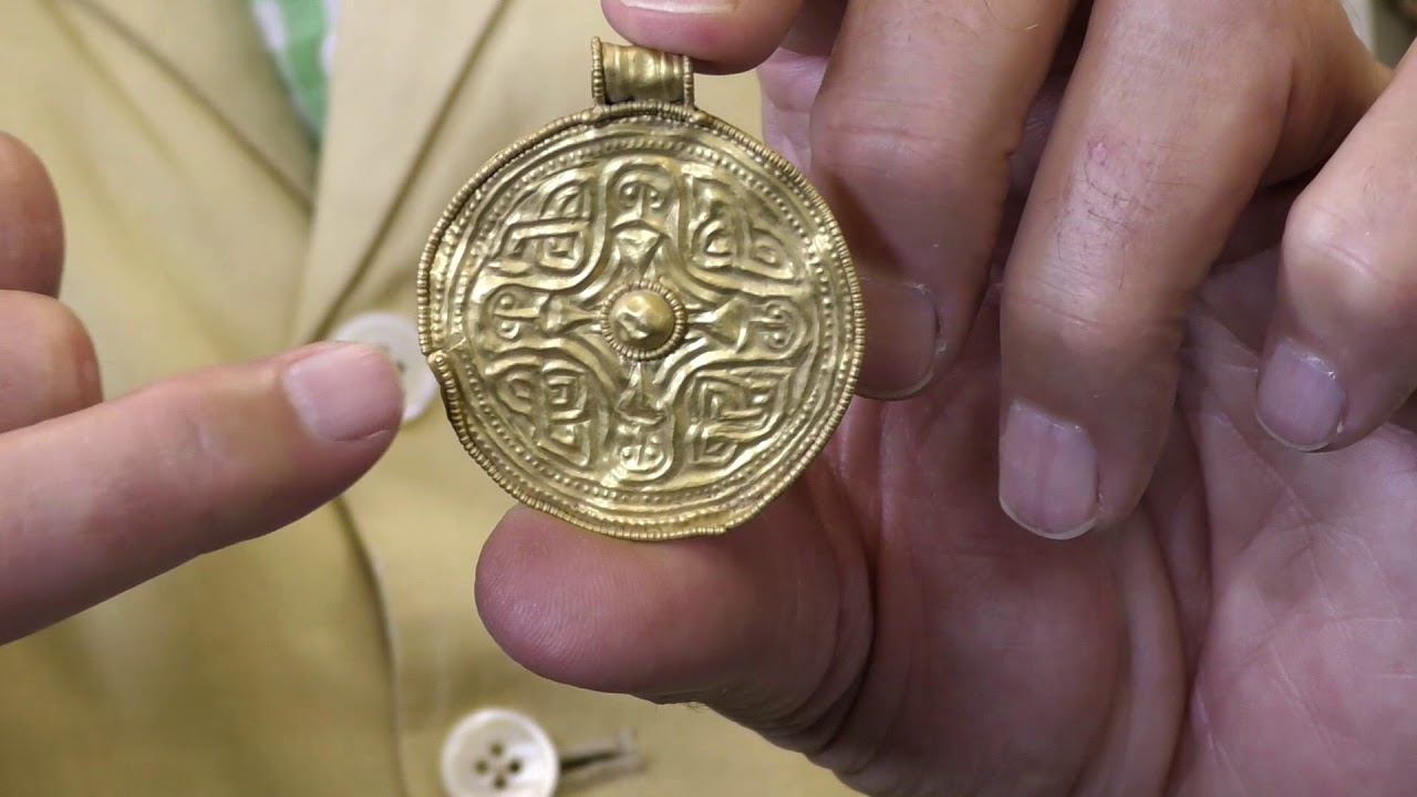 Pre Viking Scandinavian Gold Bracteate with Mask Cross 0287