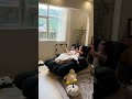 ボタンひとつでラクラク操作。🎮🤍1台で、🛋️ ソファ・☁️ カウチ・🛏️ ベッドの3WAY仕様。