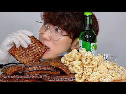 ASMR Grilled Pig Skin 통벌집 돼지껍데기 튀김칩 먹방 MUKBANG Fried Pork rinds EATING SOUNDS 豚皮
