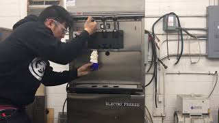 Electro Freeze 99t-RMT Soft Serve Ice Cream Machine Mix Test screenshot 3