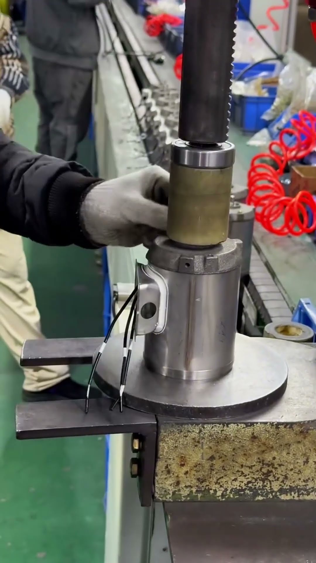 Raw pump motor assembly process- Good tools and machinery make work easy