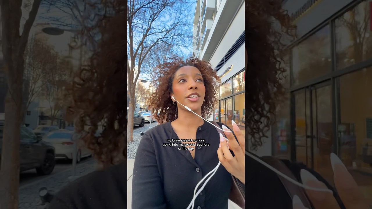 LAST MINUTE CHRISTMAS SHOPPING 