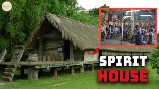 One Look at This House and You’ll Know How Many Daughters a Family Has