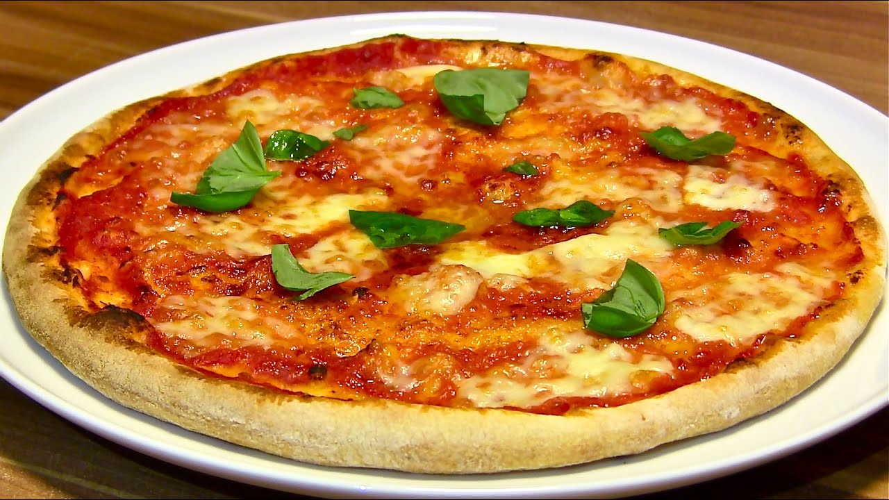 Pizzateig-Pizza selber machen-Pizza Margherita wie aus dem ...
