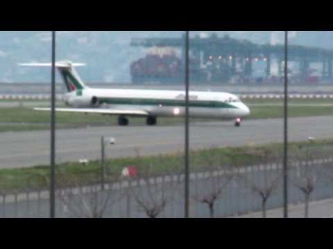 Alitalia McDonnell Douglas MD-80 Landing at Genova Int'l Airport ( GOA - LIMJ )