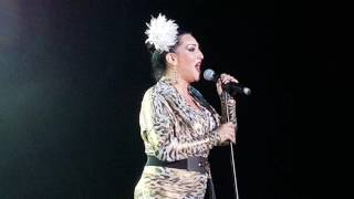 Michelle Visage - O Holy Night (Christmas Queens UK Tour Manchester 5/12/16)