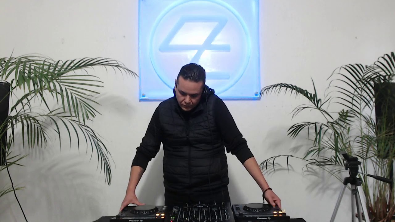 Zafiro Music / Chriss Lerman