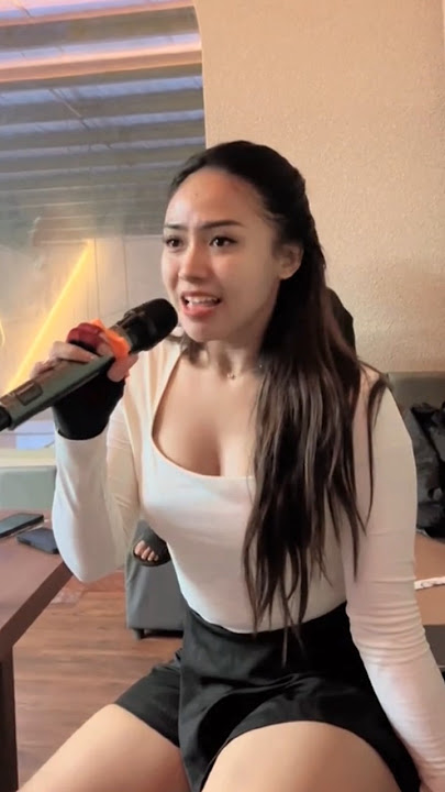 Bintang kehidupan - nike Ardilla ( cover Tiara tahta ) lirik lagu #nikeardilla #tiaratahta #shorts