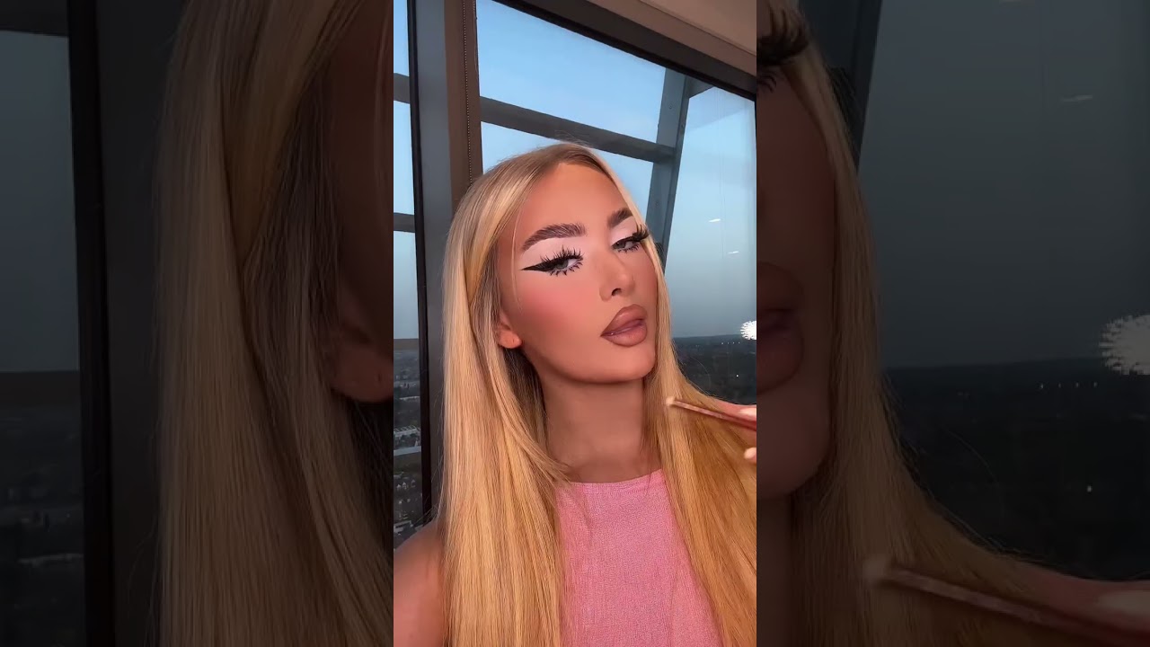 Pink lipstick combination always 💖: 