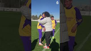 🤩 Special guest at the #RMCity!  🫂 ¡Una visita muy especial! 👉 Marcelo #realmadrid