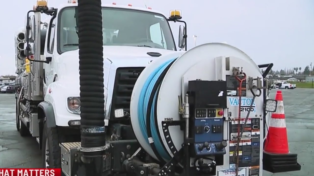 Sacramento city crews clear drains ahead of forcasted days of rain ...