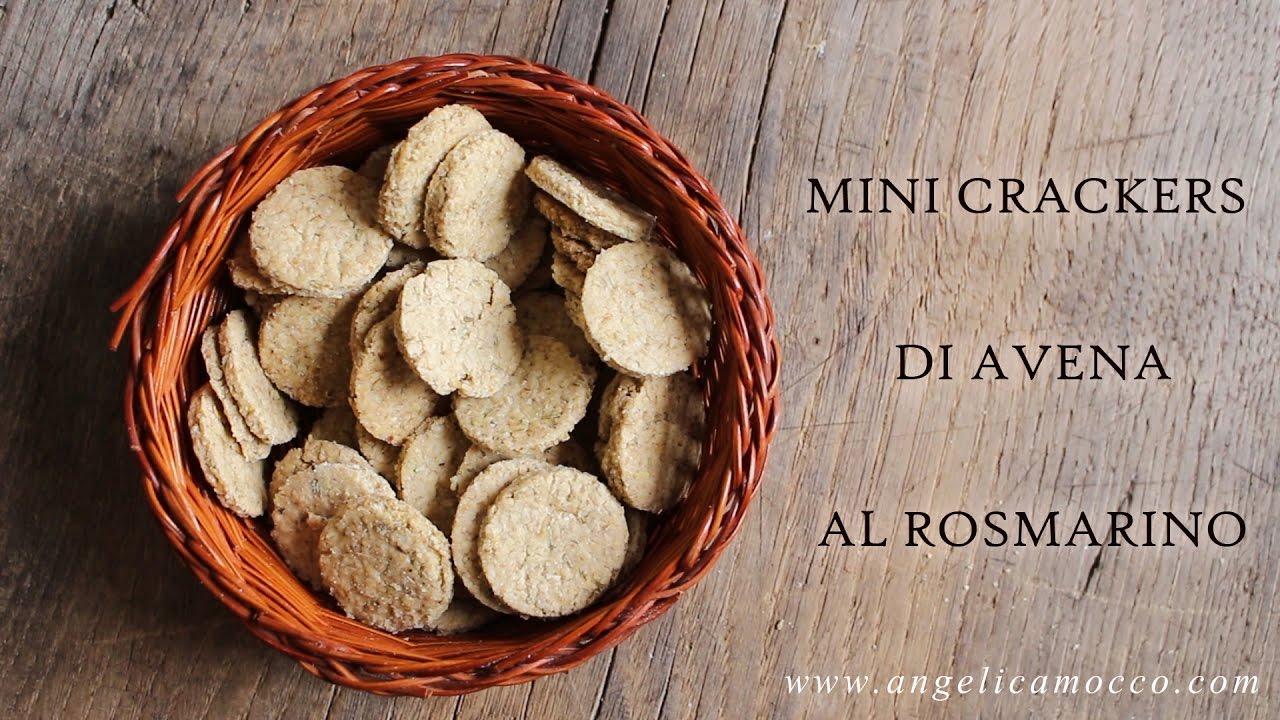 MINI CRACKERS DI AVENA AL ROSMARINO - VEGAN E SENZA GLUTINE // Angelica Mocco