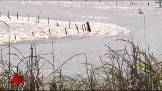 Raw Video: Emergency Floodgate Opens in La.
