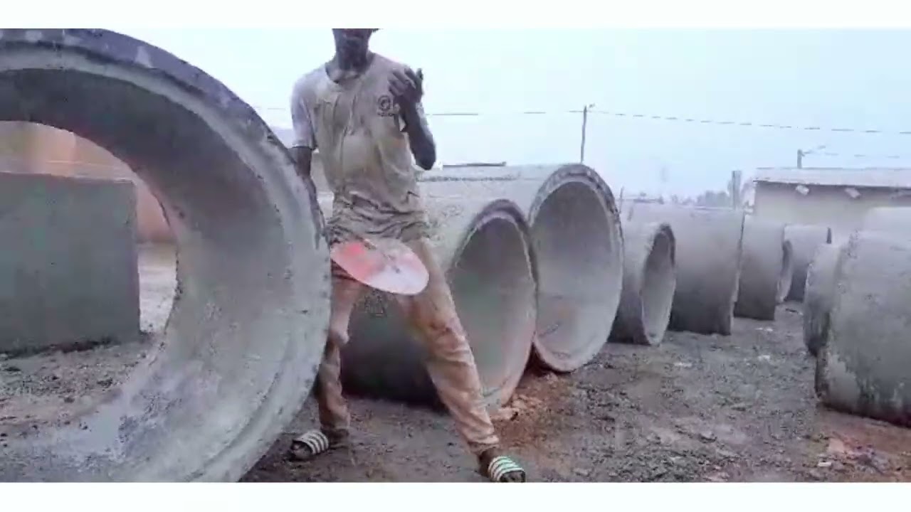 clip officiel ( ça vas aller ) de Hervinho est disponible sur youtube