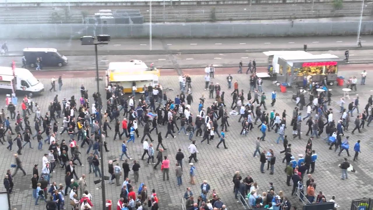 Feyenoord Protestmars op het Voorplein