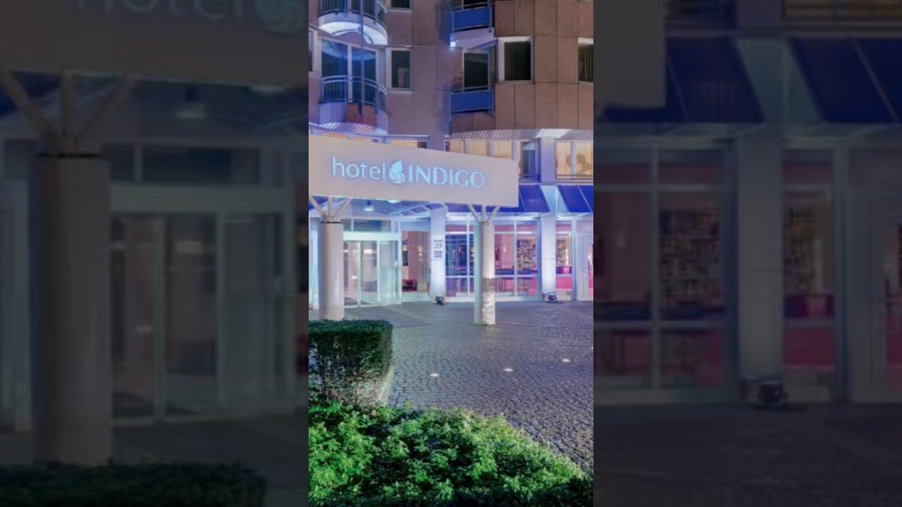 Boutique Hotel in Düsseldorf — Worth It? 🇩🇪 