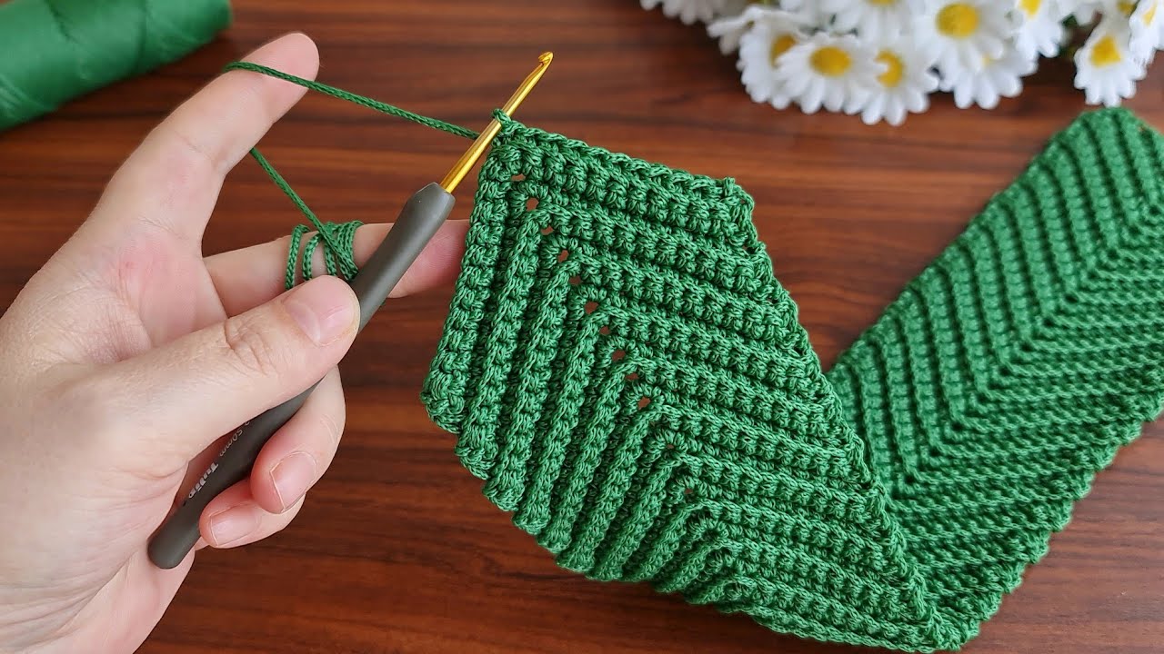 Wow!.. 😲 Super Easy. How to make a mini very useful phone case. Mini telefon çantası yapımı