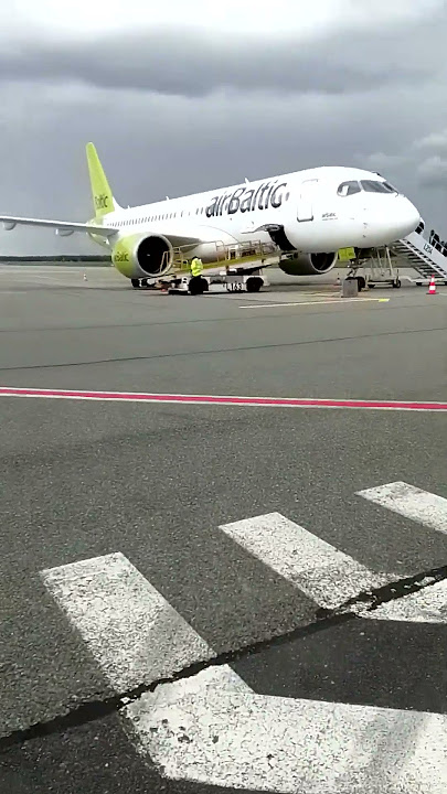 Meenus ammune reis Granadasse. Seal tuli ka jala lennukist ja lennukisse kõmpida.#airbaltic #plane