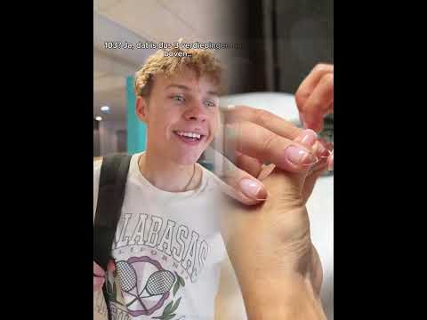 Vlak voor de schilderwedstrijd deed papa dit! 😢🎨#shorts