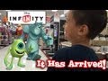 DISNEY INFINITY HUNTING! Toys "R" Us Shopping (Episode 3)  Exclusive CRYSTAL Lightning McQueen