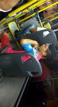 REMOGAY VESTINDO A CAMISA DA TERROR BICOLOR KKKK