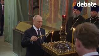Vladimir Putin goes to the Kremlin to see a historic 15th-century discovery