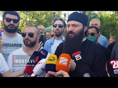 ნარიმან ნარიმანოვის ძეგლის აღების მოთხოვნა