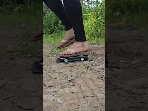 Green model car crush part 1 #crushexperiment #modelcarcrush #asmrcrush #sandals #asmrcrunch