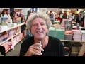 Élie Chouraqui présente une BD " Le Héros du Louvre " qui raconte l'histoire de son grand-père ...