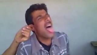 Araba Taklidi Yapan Adam